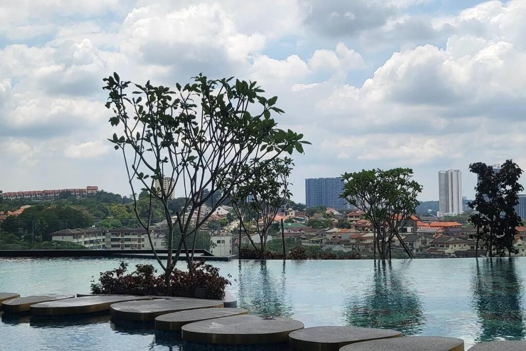 Premium Duplex 3br 8 Pax Mrt Tv Box Arte Cheras Kuala Lumpur