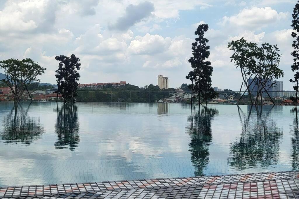 Premium Duplex 3br 8 Pax Mrt Tv Box Arte Cheras Apartment